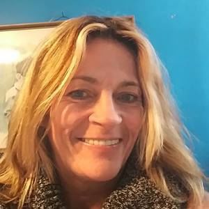 Meet your Posher, Dana